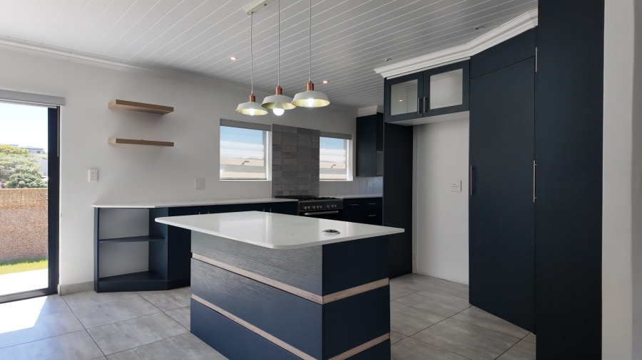 3 Bedroom Property for Sale in Stilbaai Wes Western Cape